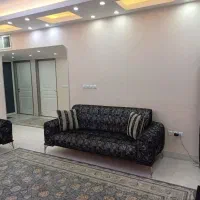 مبل شیک و مدرن در حد نو دو عدد سه نفره|مبلمان خانگی و میز عسلی|شیراز, گویم|دیوار