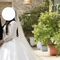 لباس عروس به همراه تور عربی و ژپون