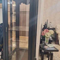 ویترین سالم و محکم