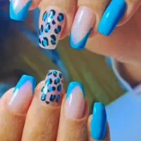 خدمات واموزش کاشت ناخن حرفه ای  بانازلترین قیمت