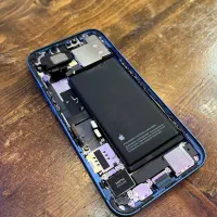 فریم با وسایل ایفون ۱۳