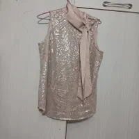 مقداری زیادی لباس خارجی استوگ