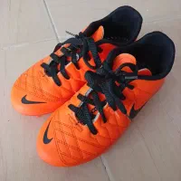 کفش فوتبال چمنی