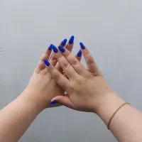 خدمات کاشت ناخن