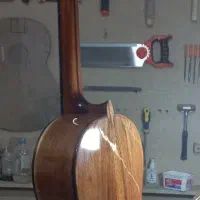 گیتار لارافلامنکو کپی فیلیپ کنده|گیتار، بیس، امپلیفایر|مشهد, انقلاب|دیوار