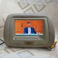 مینی تلوزیون کوچک مسافرتی همراه با لوازم جانبی