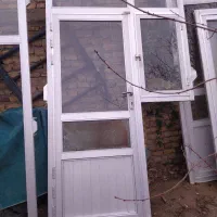 درب وپنجره آلمینیومی