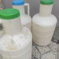 دبه خیار شور تازه مواد سفید