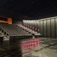 بلیت نمایش در انتظار گودو سالن لبخند
