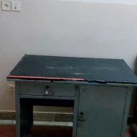 میز تحریر فلزی بزرگ و کوچک و تخت فرفوژه کودک|میز تحریر و کامپیوتر|خمینی‌شهر, |دیوار