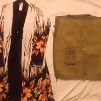 ژاکت ۴۰۰۰۰۰تومان و مانتو ۳۰۰۰۰۰تومان