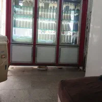 فروشنده خانم