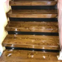 نقاش ساختمان وچوب