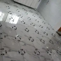 کارگر برای کاشی کاری