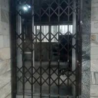 نصب درب حفاظ اکاردئونی ورودی ساختمان|مصالح و تجهیزات ساختمان|رشت, باهنر|دیوار