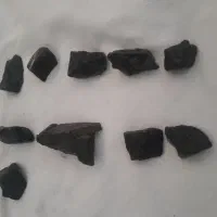 ۱۰عدد سنگ مشکوک به شهاب سنگ