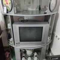 تلوزیون و زیر تلوزیونی....معاوضه هم دارم