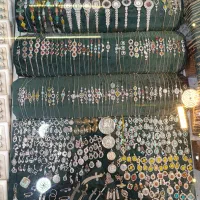 فروشنده بدلیجات و نقره جات