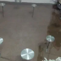 شیشه ی میز و اوپن آشپزخانه