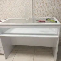 ویترین پیشخوان مغازه