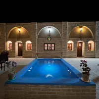 اقامتگاه سنتی بابابزرگ وزوان / میمه