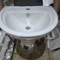 روشویی نیم پایه