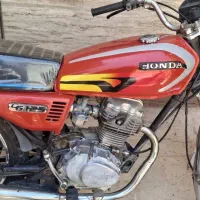 یک دستگاه موتور سیکلت تلاش