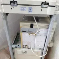 فروش چاپگر ایستاده در رو زن تمیز
