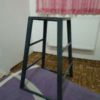 چهار پایه فلزی ومحکم