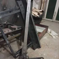 میز و قیچی و خم مفتول کاری|ابزارآلات|خاوران, |دیوار