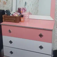 تخت بدون تشک و زیره.بوفه.میزارایش همراه آینه