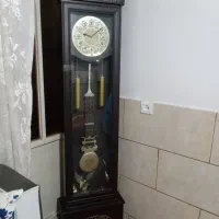 ساعت ایستاده کاملا سالم و تمیز