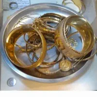 طلا شکسته ۱۰۰تومت بالای فی