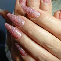 کاشت ناخن|خدمات زیبایی و سلامت|کرج, ساماندهی|دیوار
