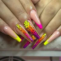 خدمات آموزش تخصصی و پیشرفته ناخن