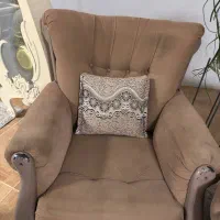 یک ست مبل هفت نفره و یک بوفه و میز عسلی|مبلمان خانگی و میز عسلی|آستارا, |دیوار