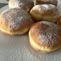 پیراشکی و دونات