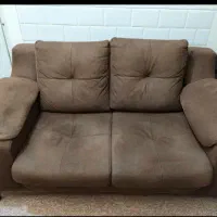 مبل راحتی بسیارتمیزوجنس پارچه خوب