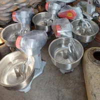 خمیرگیرکو فولا بیک ساز ون یون پفیلا پی ndog|فروشگاه و مغازه|اصفهان, آبشار|دیوار