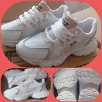 اسپورت دو نایک زنانه سایز ۳۷ تا ۴۰، مشکی و'سفید|کیف، کفش، کمربند|سیرجان, |دیوار