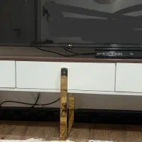 میز تلویزیون در حد نو