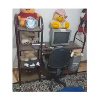 کامپیوتر و میز و صندلی و میز تحریر