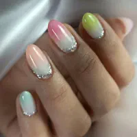 خدمات حرفه‌ای و تخصصی ناخن همراه با هدیه ویژه|خدمات آرایشگری و زیبایی|بندر انزلی, شاکوچه|دیوار