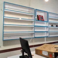 پیشخوان میزکار و ویترین و قفسه دیواری MDF تمیز نو