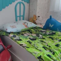 تخت جوان و نوجوان