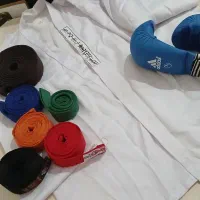 لباس کاراته با کمربند و بوکس