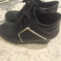 کتونی  زنانه کاملا نو سایز ۳۸