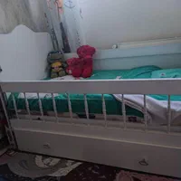 تخت نوزاد با تشک|تخت و سرویس خواب|فولادشهر, C4|دیوار