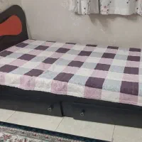 تخت و میز آرایش