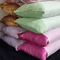 ۱۲ عدد بالشت و ۴ عدد متکای سنتی نو